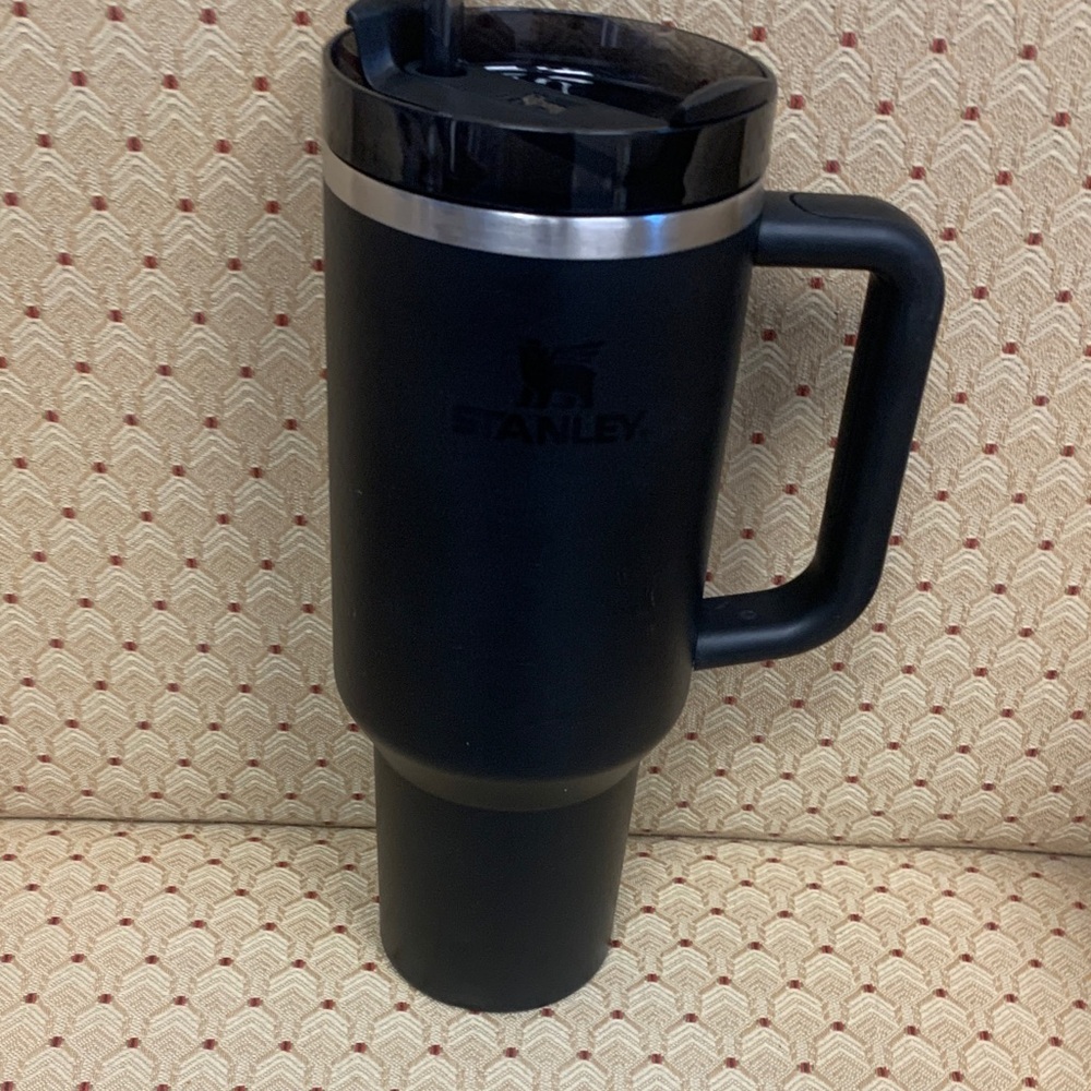 Stanley Black Insulated Travel Mug with Handle 40 oz